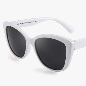 NWOT White Vintage Style Cat Eye Sunglasses